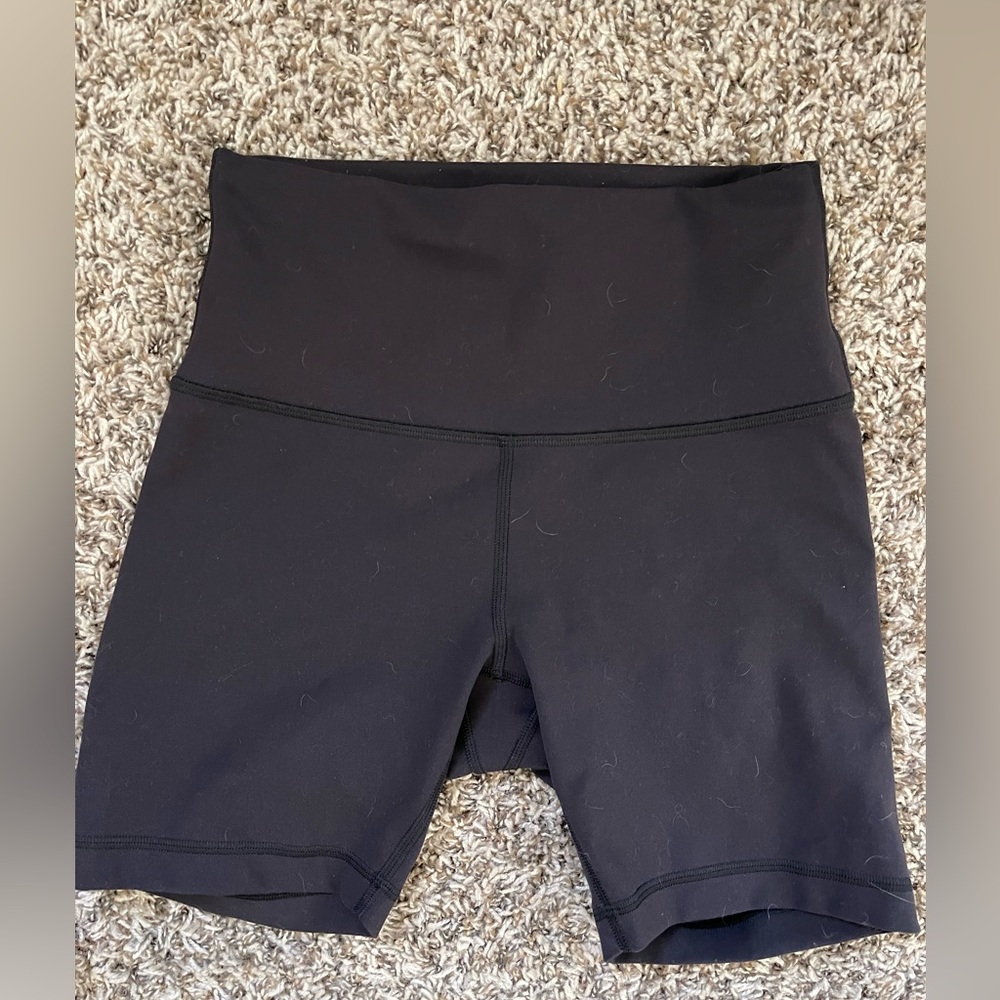 Lululemon shorts size 6 . Wunder train everlux material